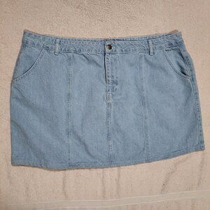 Pretty Little Thing Women’s Blue Denim Mini Skirt